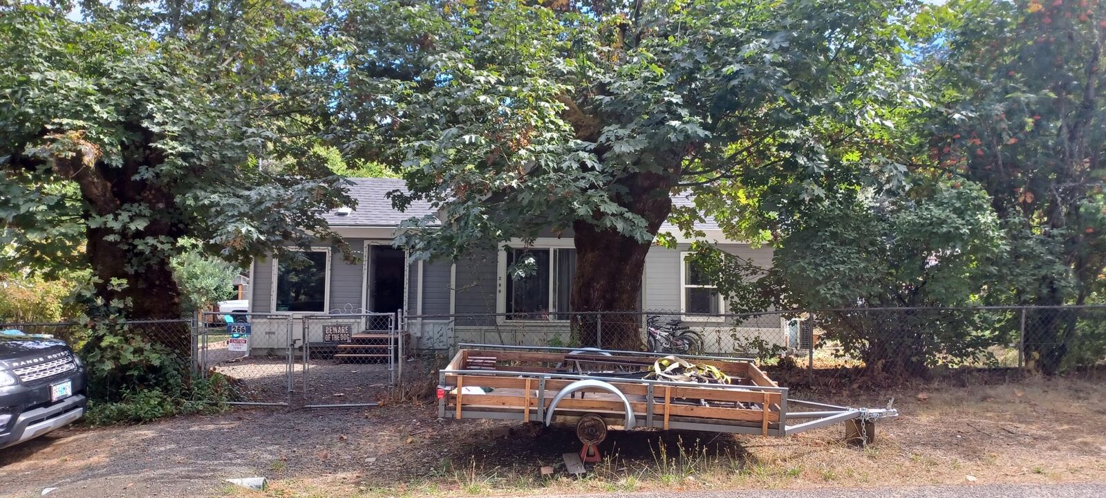 Property Photo: 266 6th Street OR 97442