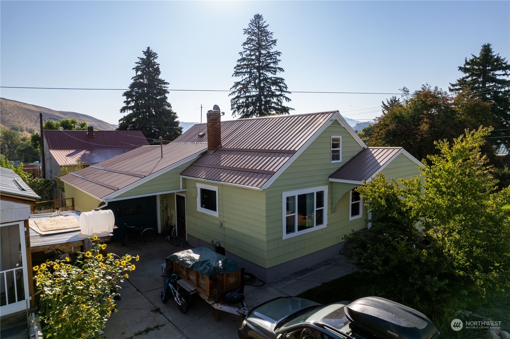 Property Photo:  310 S Methow Street  WA 98856 