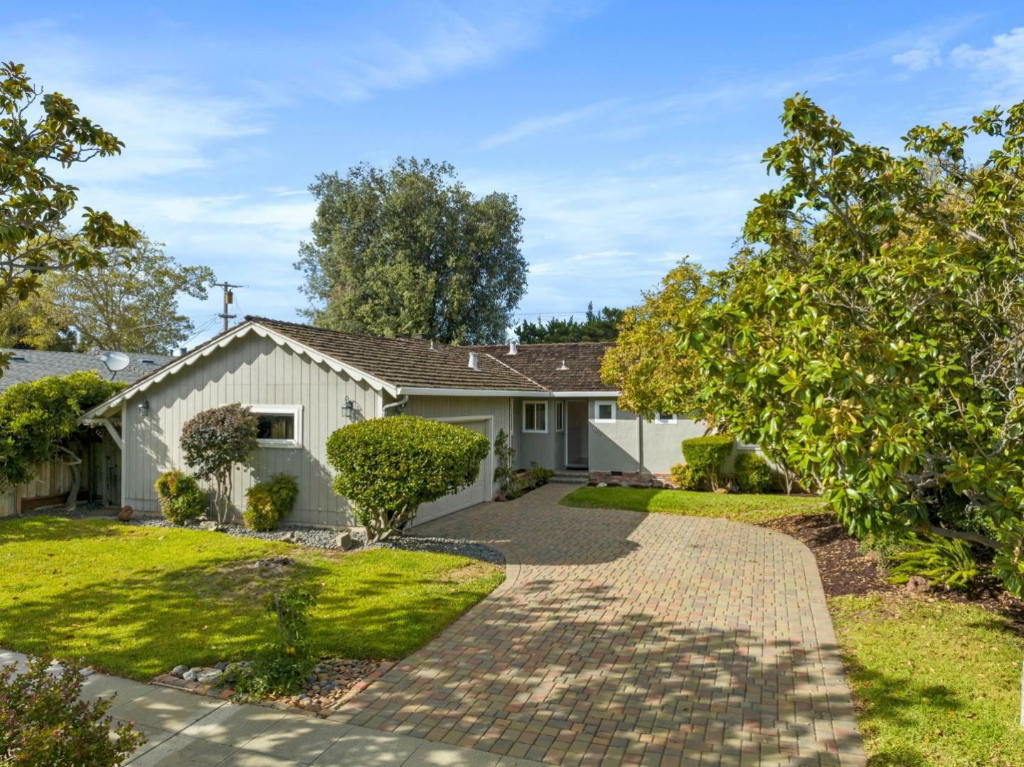 Property Photo:  945 Leighton Way  CA 94087 