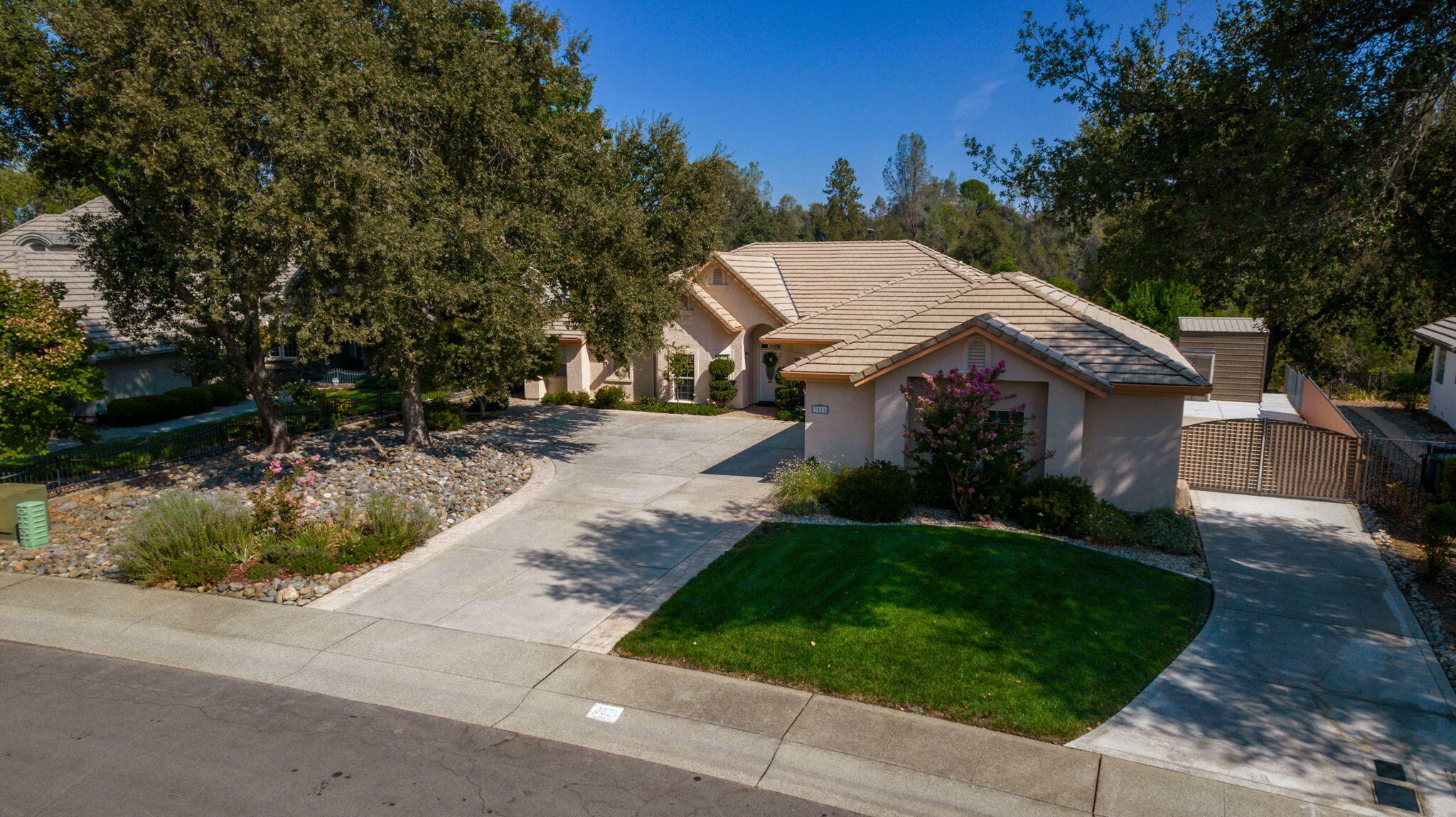 Property Photo:  3821 Eagle Parkway  CA 96001 