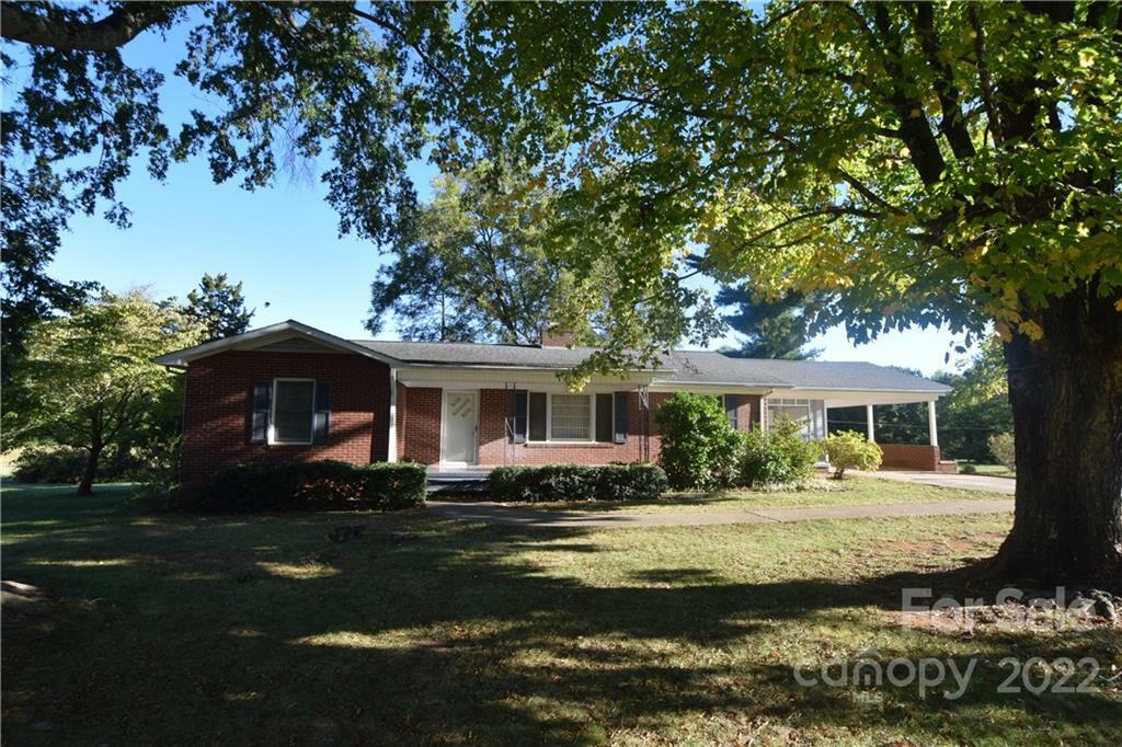 Property Photo:  1095 Old Stonecutter Road  NC 28139 