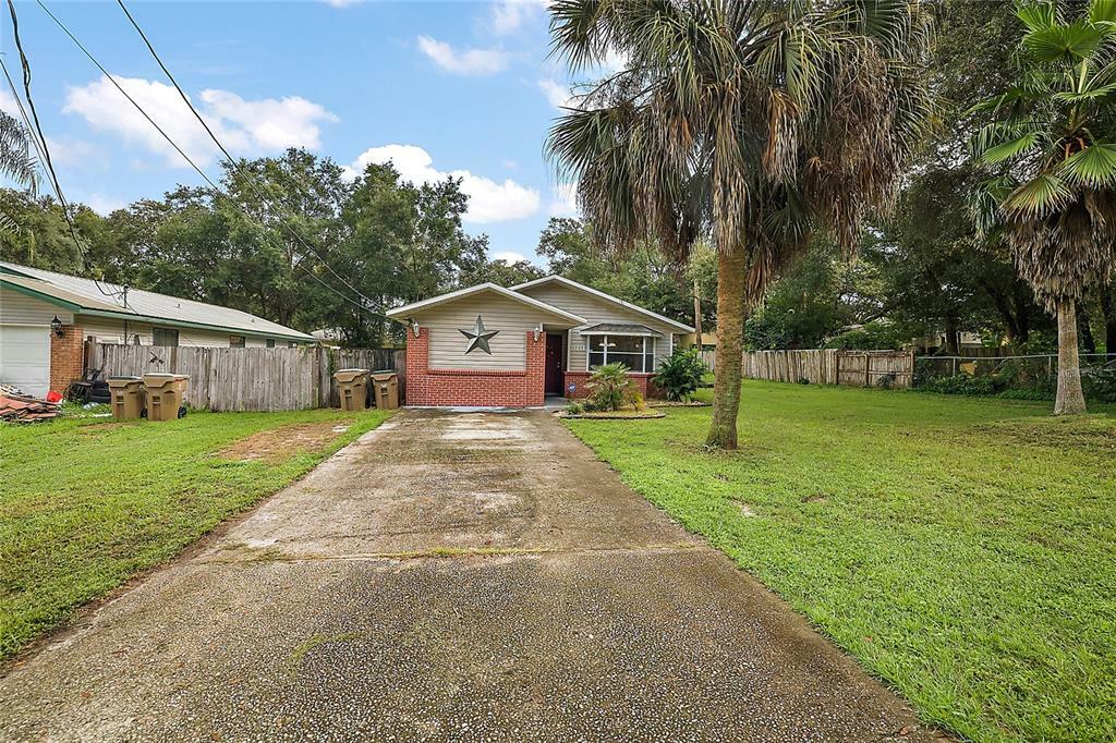 Property Photo:  39850 Grays Airport Road  FL 32159 