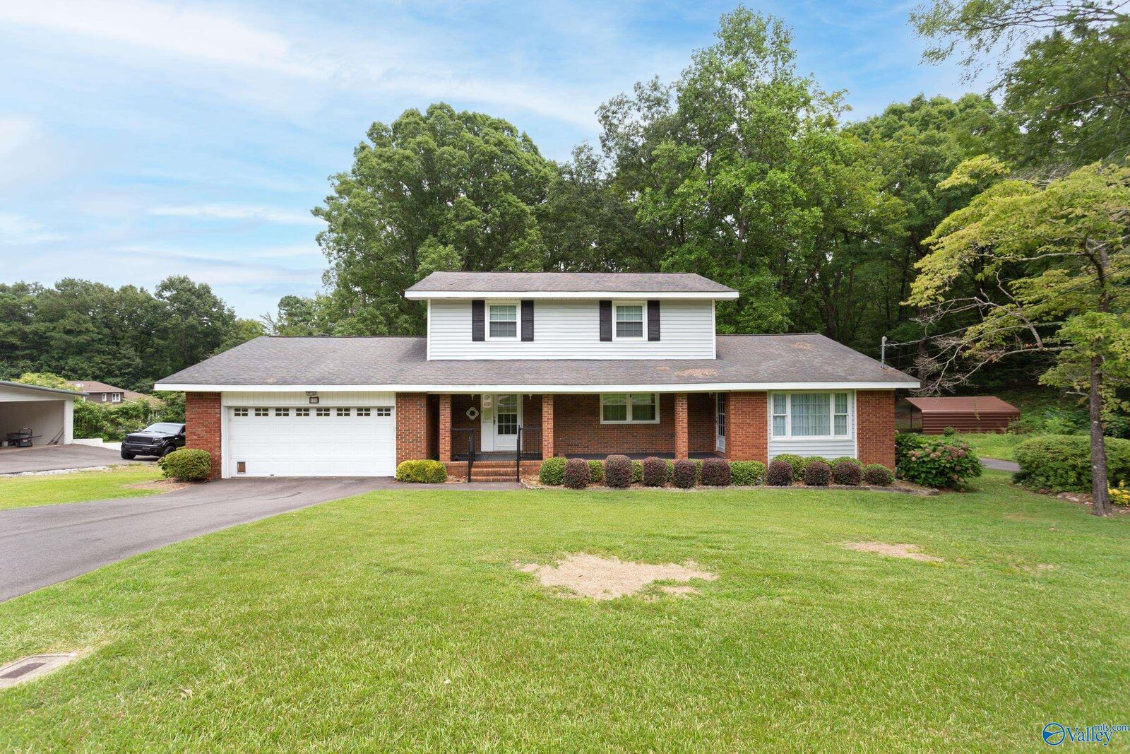 Property Photo:  122 Windy Hill Road  AL 35906 