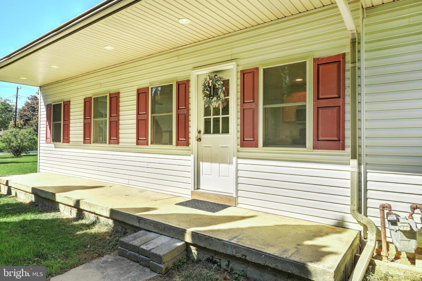 Property Photo: 615 S Sixteenth Street PA 17512