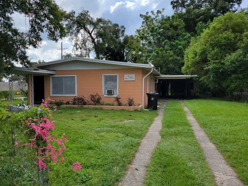 Property Photo: 1122 S Westmoreland Drive FL 32805