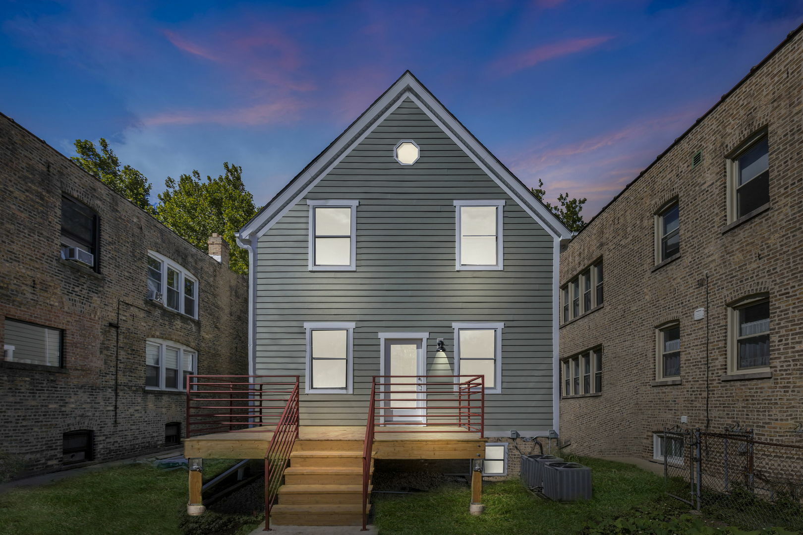 Property Photo:  5241 N Spaulding Avenue  IL 60625 