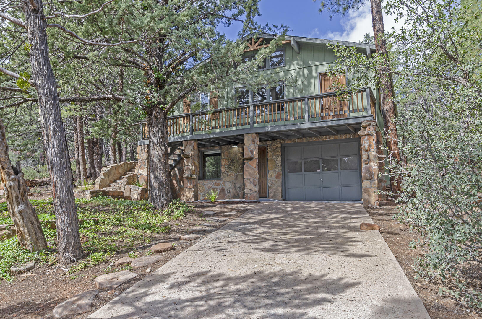 Property Photo:  4508 Chalet Drive  AZ 85544 