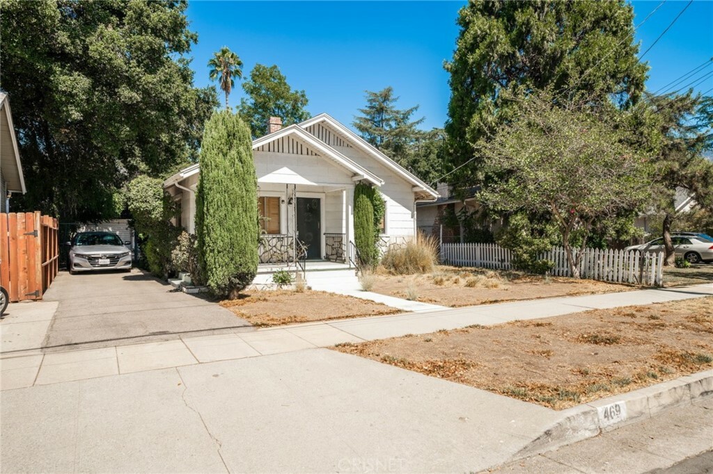 Property Photo:  469 Highland Street  CA 91104 