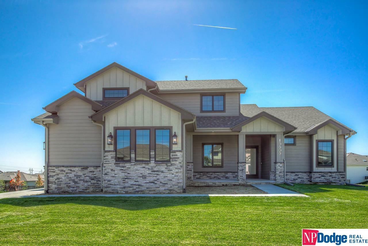 Property Photo:  18809 Larimore  NE 68022 