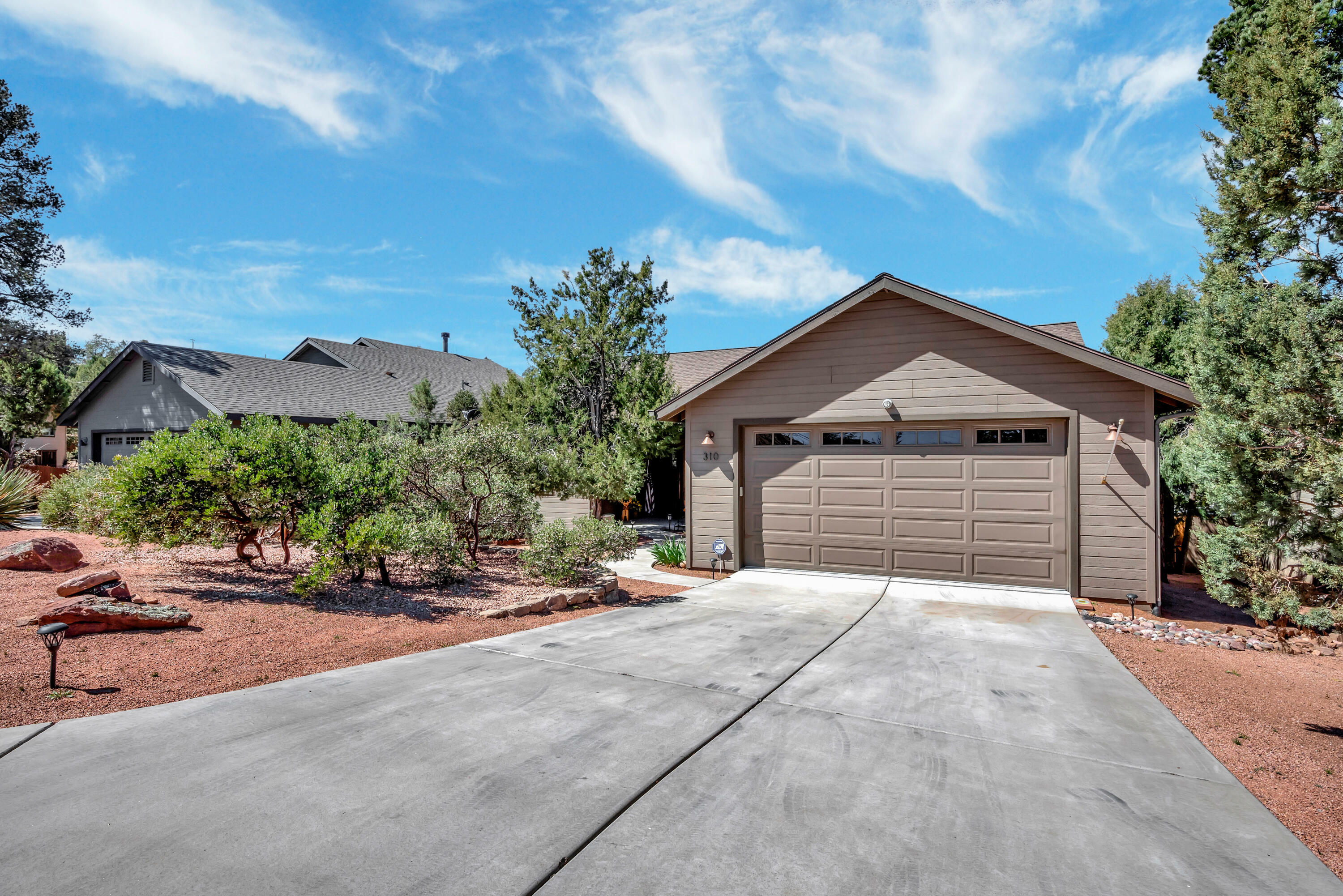 Property Photo:  310 S Golden Bear Point  AZ 85541 