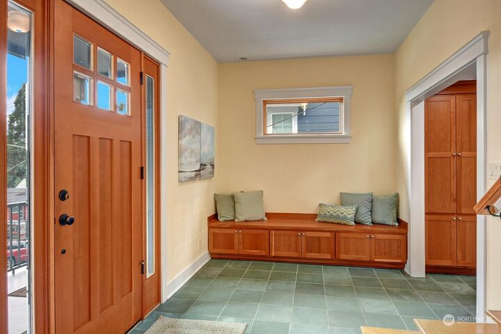 Property Photo:  2744 NE 54th Street  WA 98105 