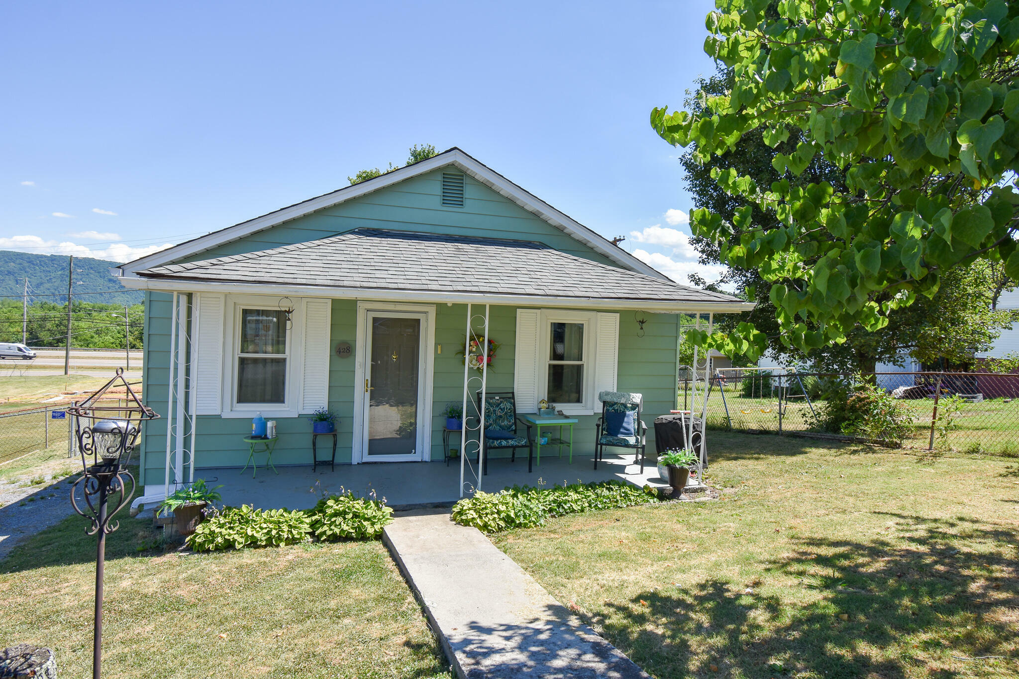 Property Photo:  428 Bay Street  TN 37645 