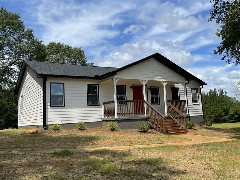 Property Photo: 570 Stateline Road GA 30108