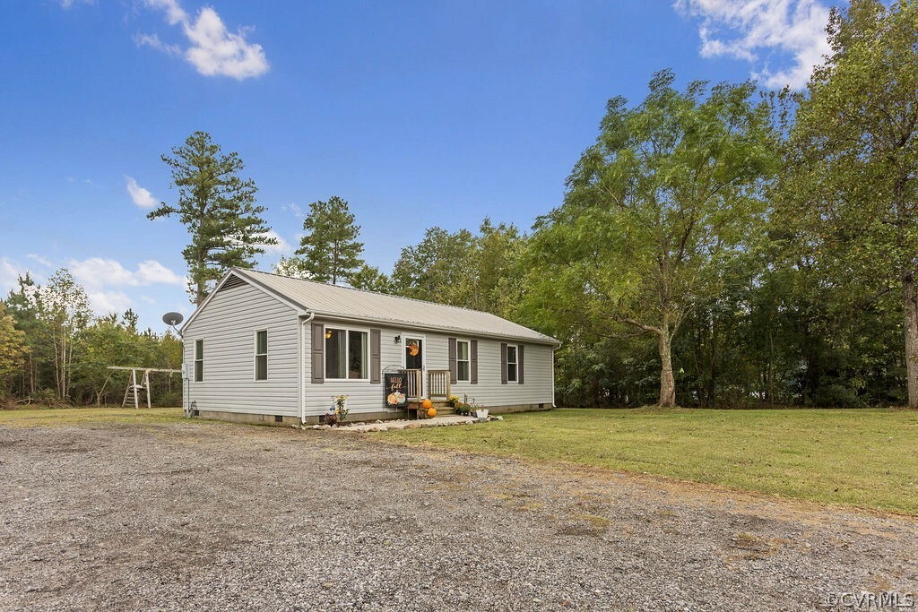 Property Photo:  22337 Hilltop Drive  VA 23872 