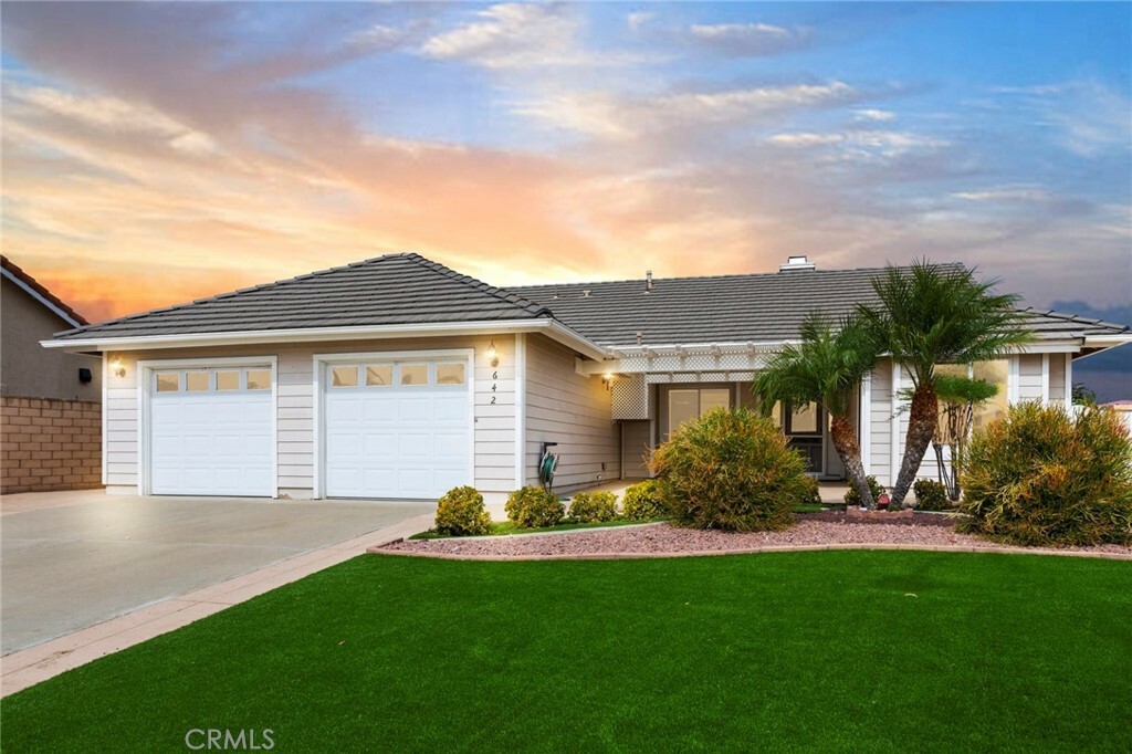 Property Photo: 642 Creekside Avenue CA 92057