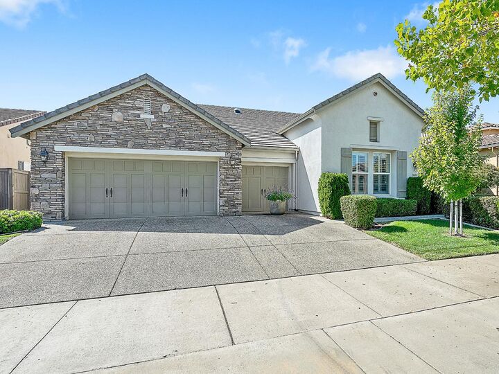 2630 Aspen Valley Lane  Sacramento CA 95835 photo