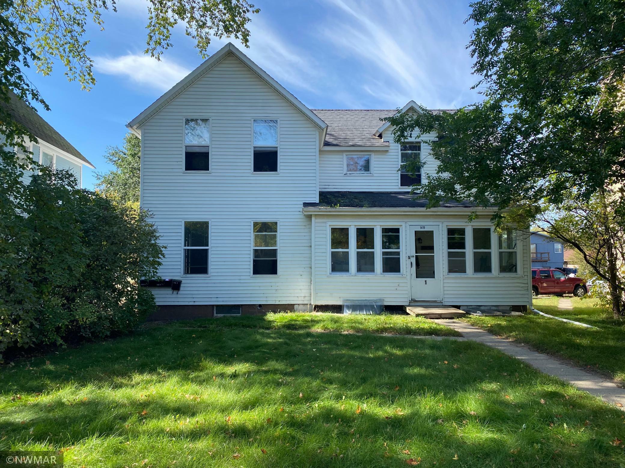 Property Photo:  1419 Minnesota Avenue NW  MN 56601 