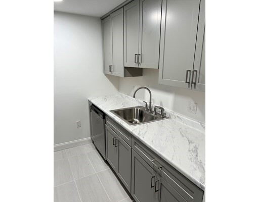 Property Photo: 401 Franklin Crossing Rd 401 MA 02038