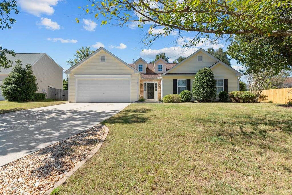 Property Photo:  1921 Ashview Drive  NC 27526 