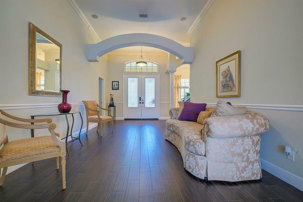 Property Photo: 12604 River Birch Drive FL 33569