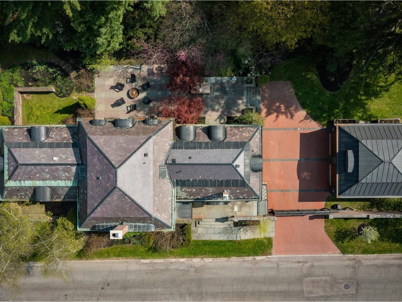 Property Photo: 189 Cliff Street VT 05401