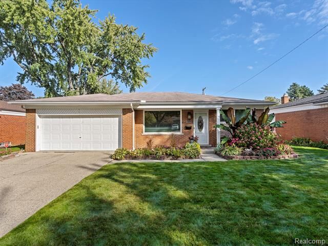 Property Photo:  26708 Warner Avenue  MI 48091 