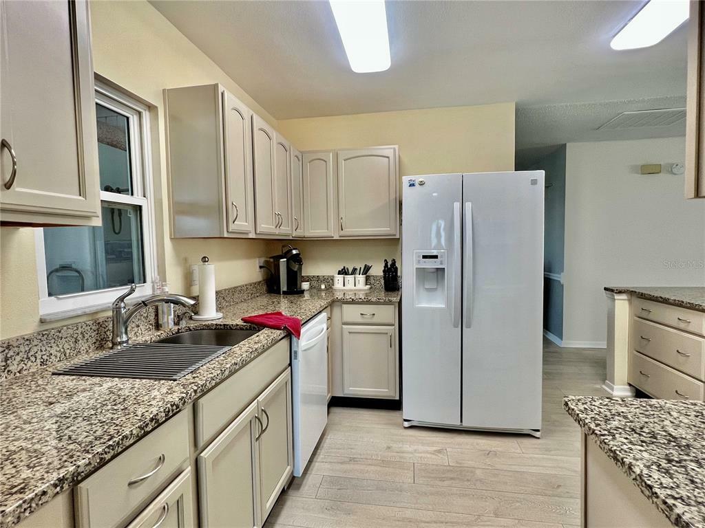 Property Photo:  1817 Butterfly Place  FL 33573 