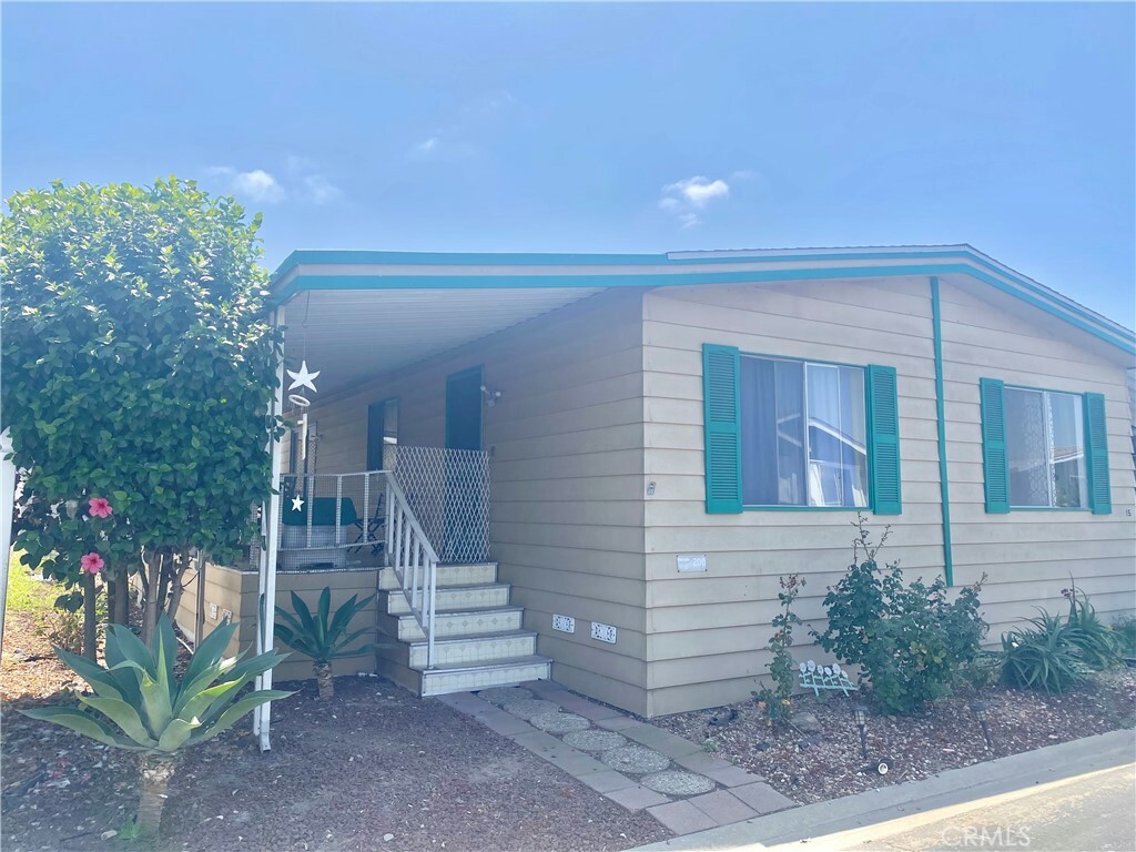 Property Photo: 3595 Santa Fe Avenue 15 CA 90810