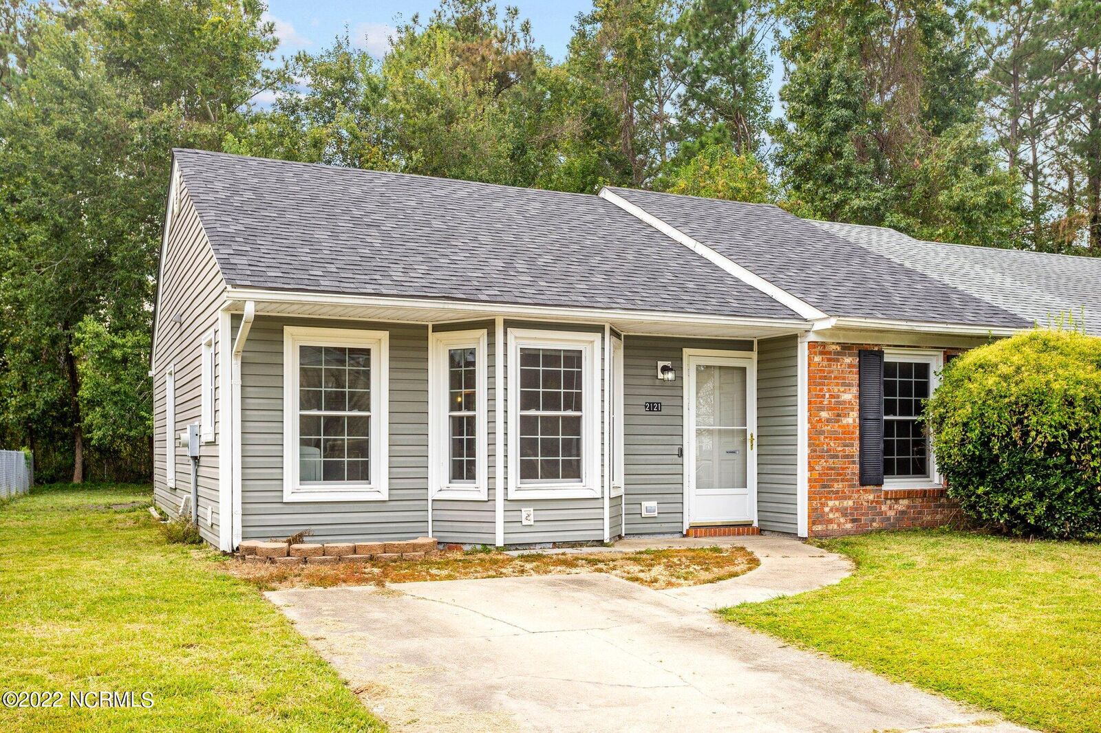 Property Photo: 2121 Rolling Ridge Drive NC 28544