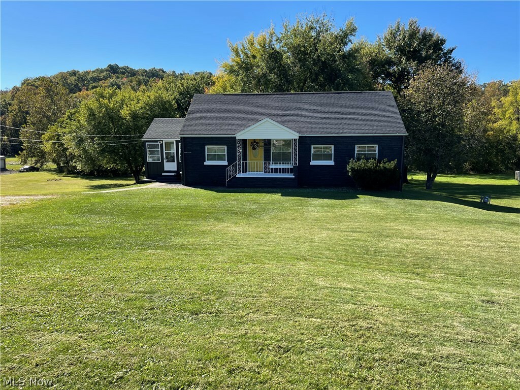 Property Photo:  2883 Dupont Road  WV 26101 