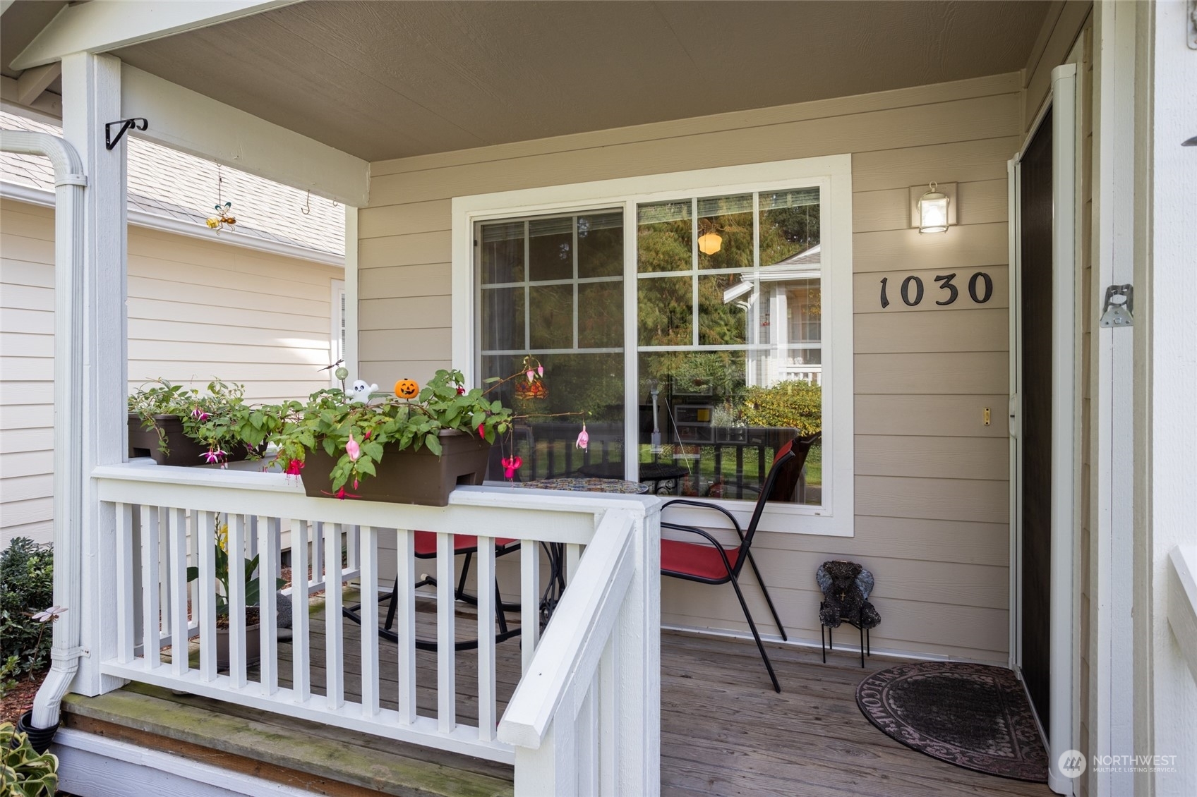 Property Photo:  1030 Sinclair Way  WA 98233 