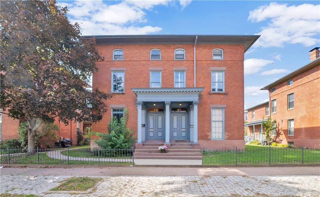 Property Photo: 67 Congress Street C CT 06114