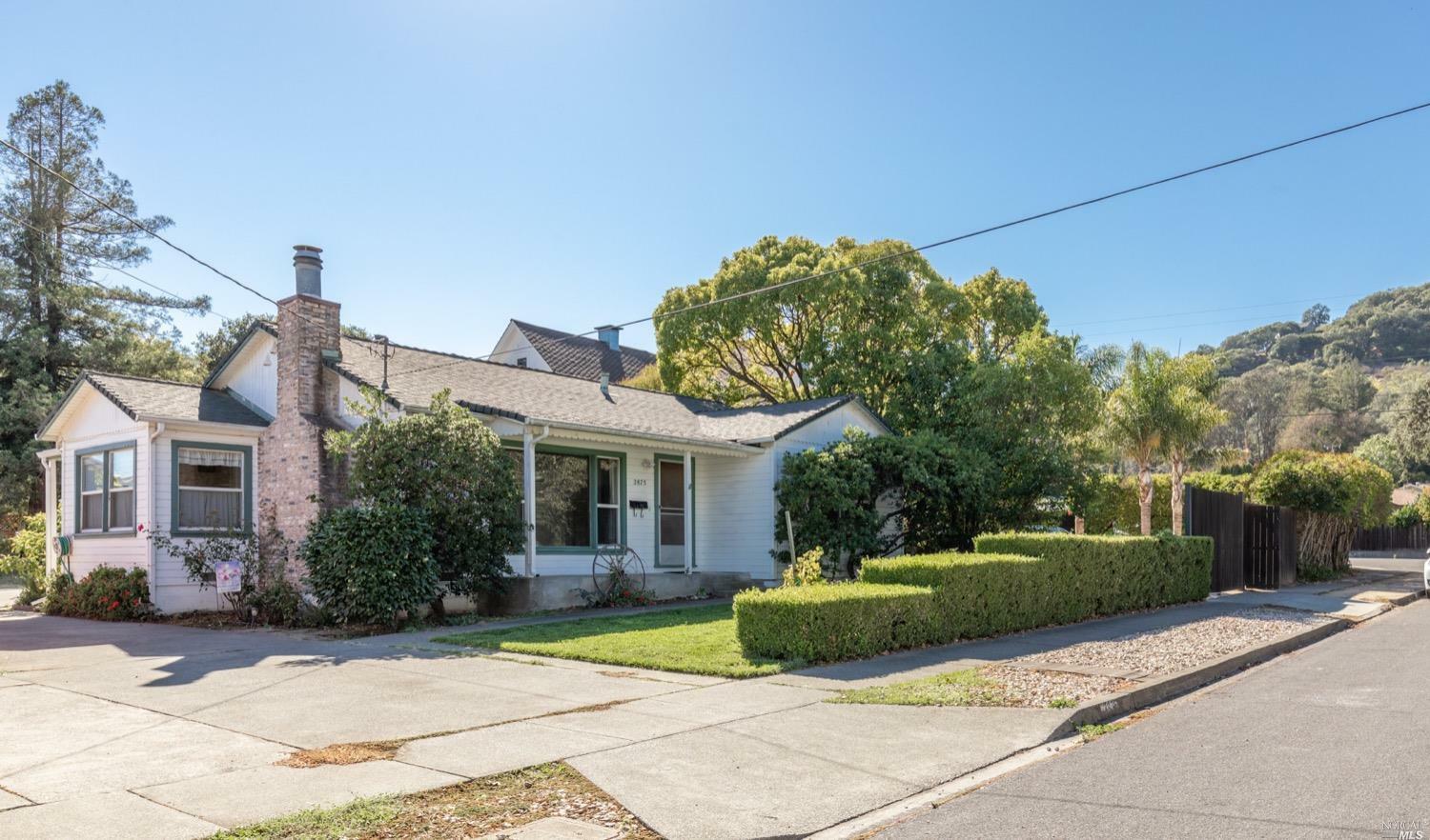 Property Photo:  2875 Elm Street  CA 94558 