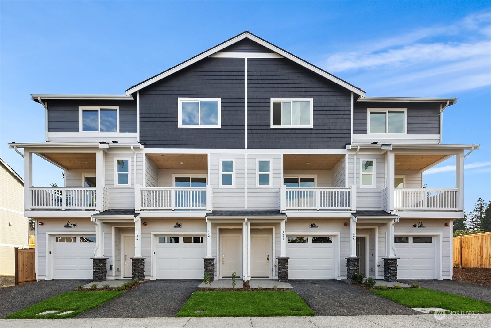 Property Photo:  123 SW 181st Place D13  WA 98166 