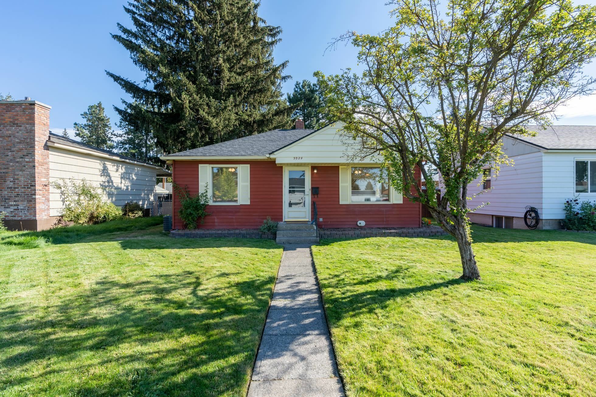 Property Photo:  5924 N Whitehouse St  WA 99205 