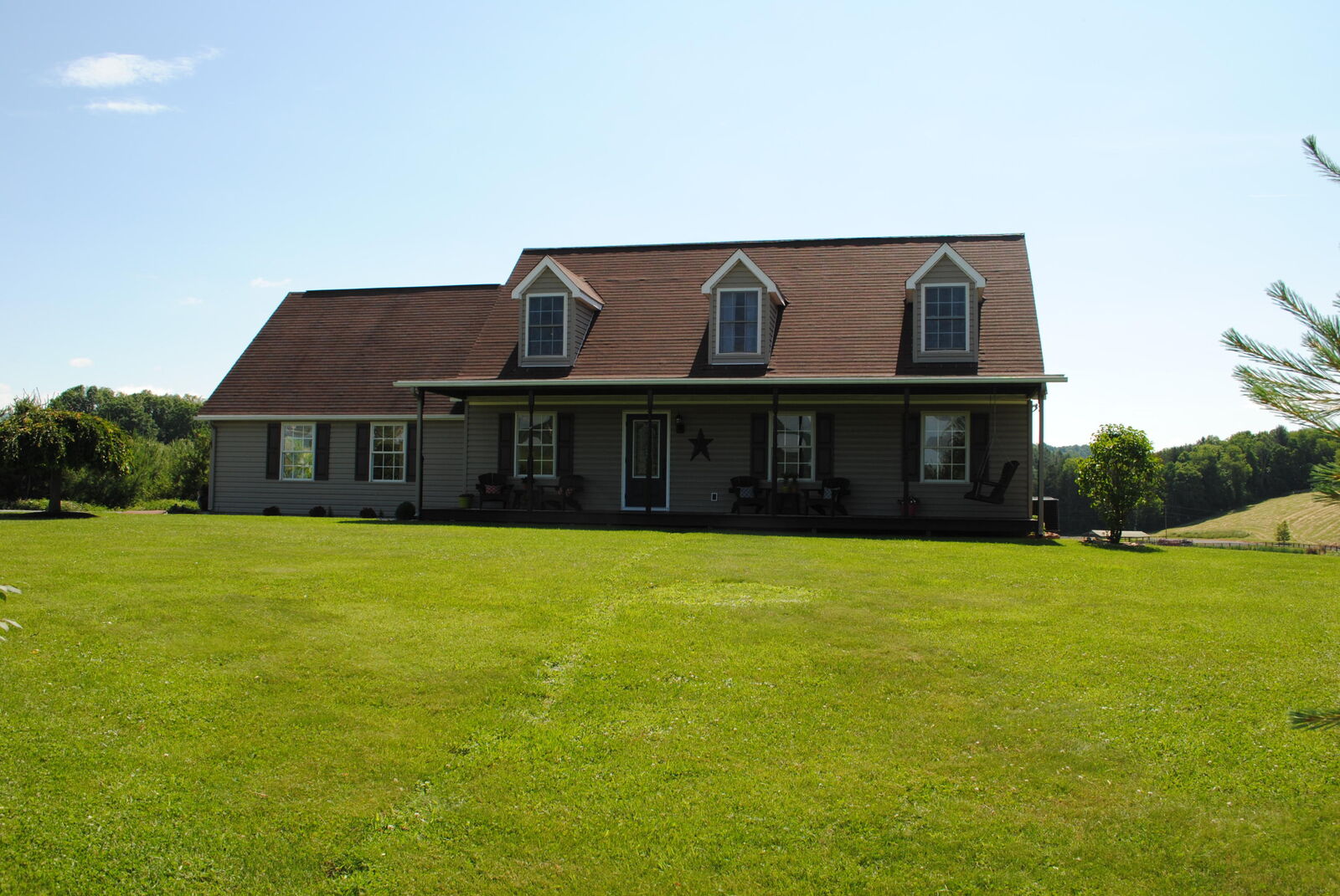 Property Photo:  417 Confederate Ridge Dr  WV 24931 