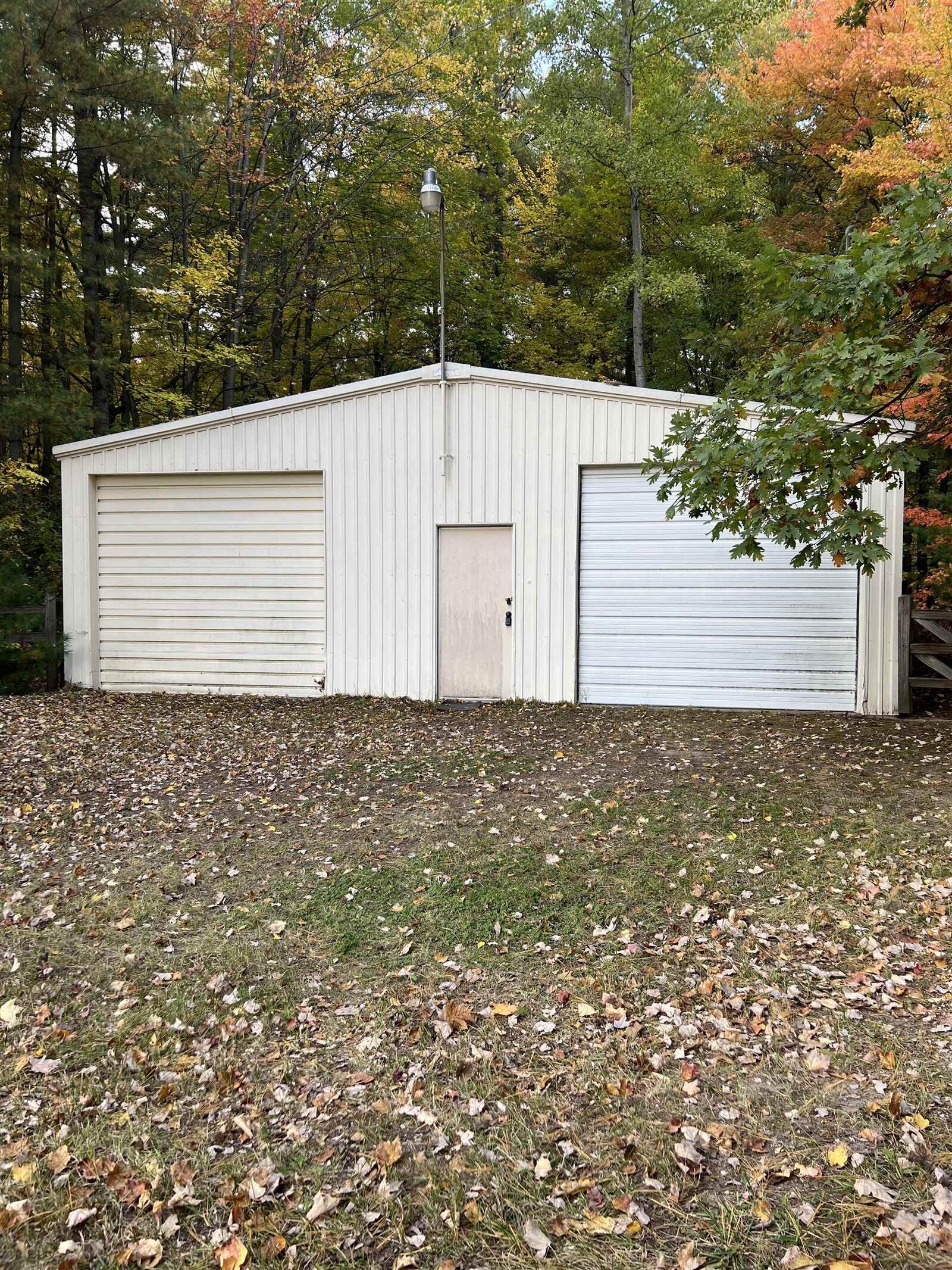 Property Photo:  5136 Wixom  MI 48612 