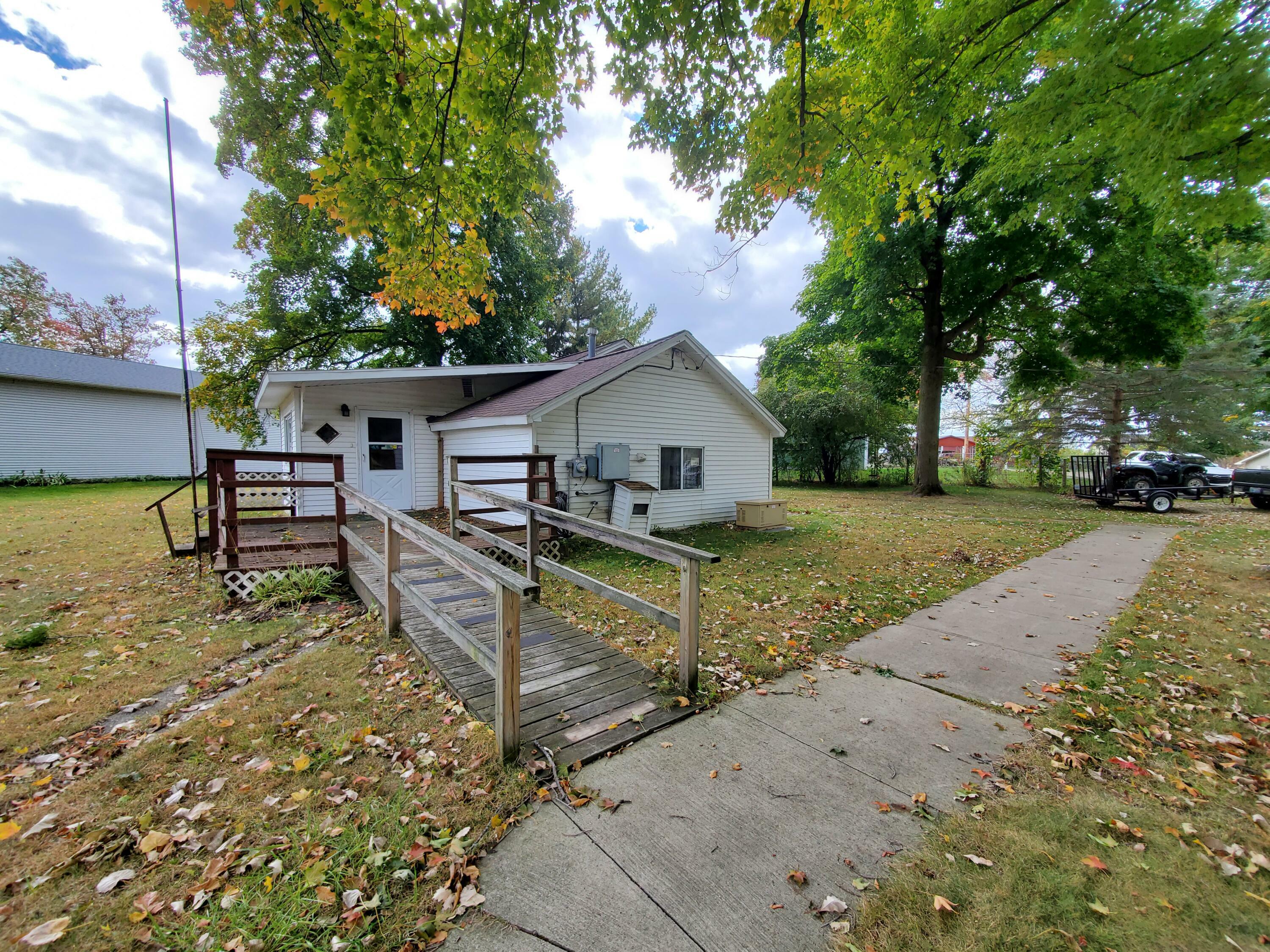 Property Photo:  833 Garfield Drive  MI 49284 