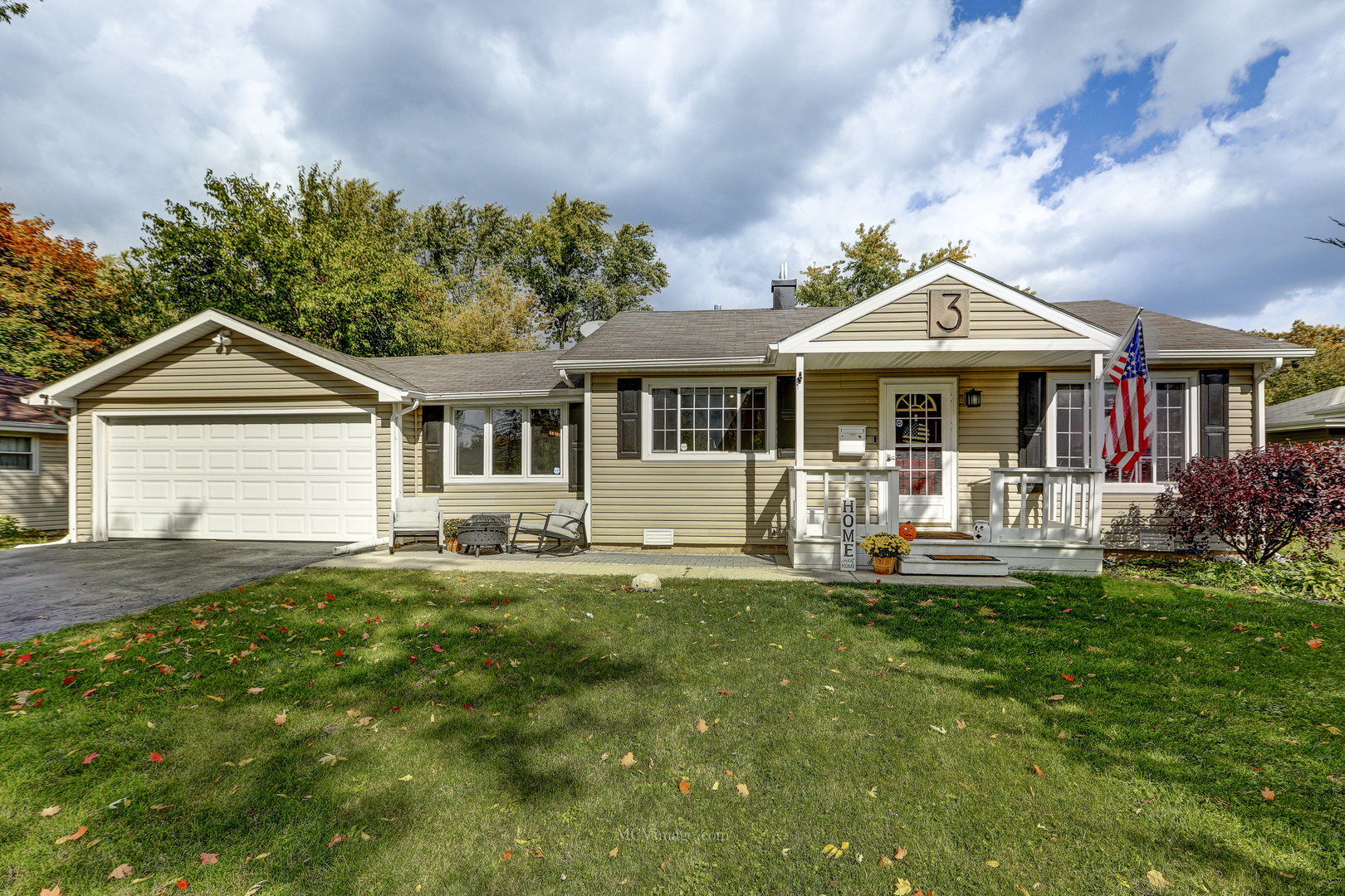 Property Photo: 3 Manor Road IL 60047