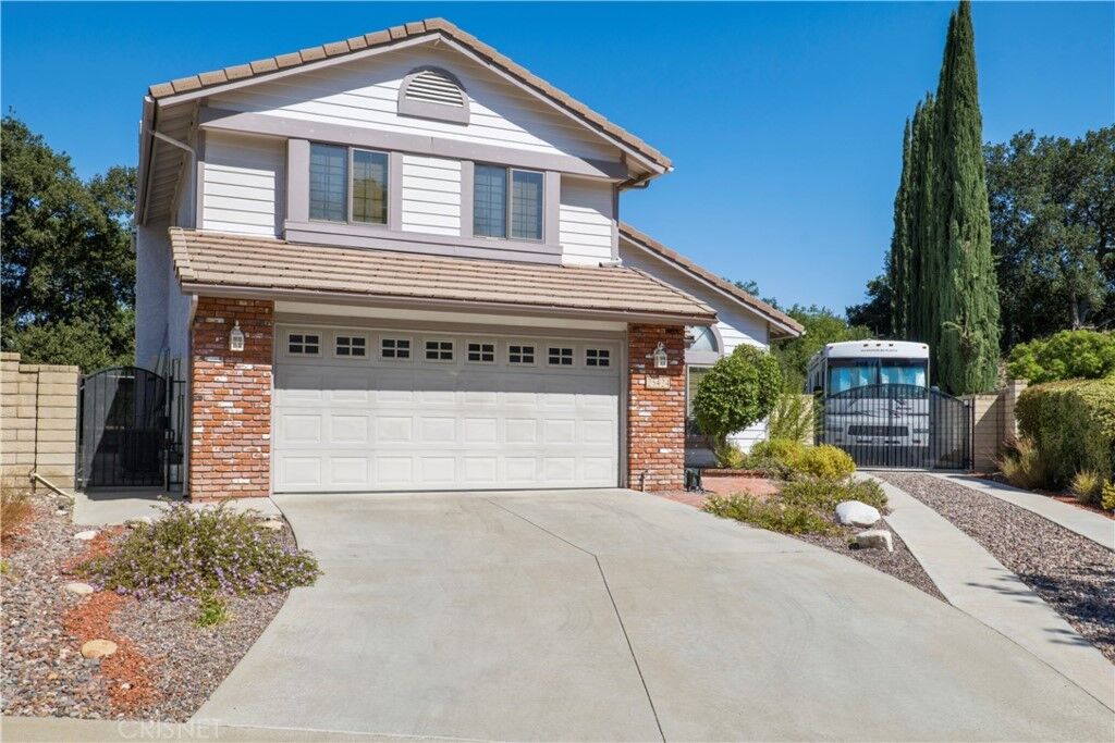 Property Photo: 25424 Hampton Place CA 91350