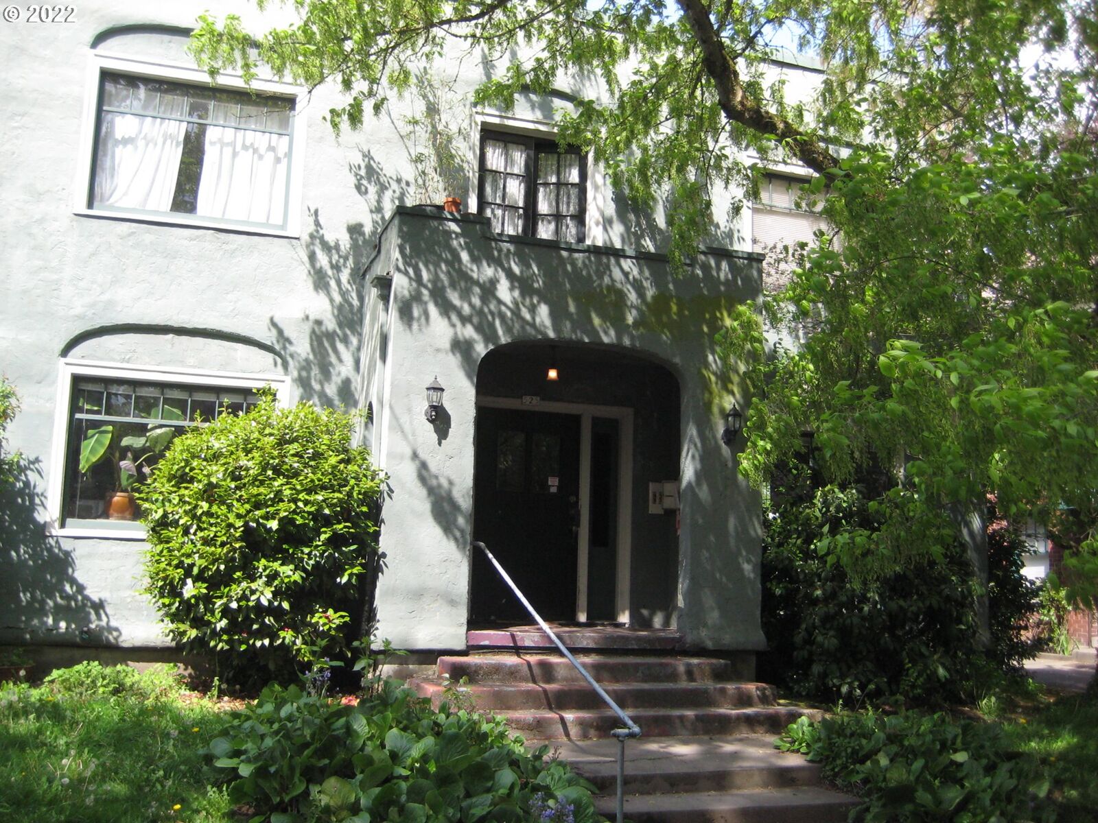 Property Photo:  525 SE 15th Ave  OR 97214 