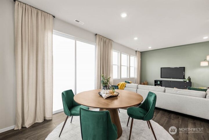 Property Photo:  717 NE Cabot Lane  WA 98311 