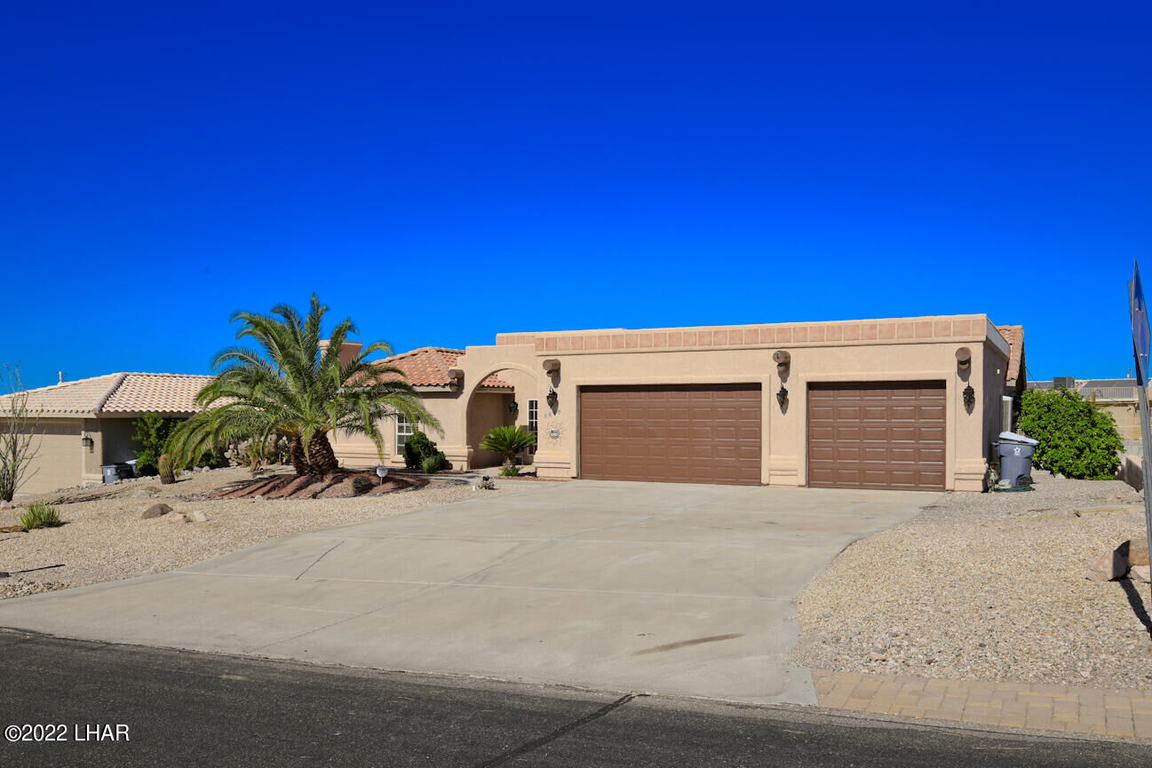 Property Photo: 3815 Breakwater Dr AZ 86406