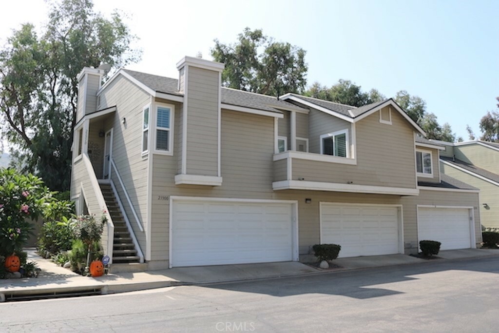 Property Photo:  23310 Dover Lane 92  CA 92887 