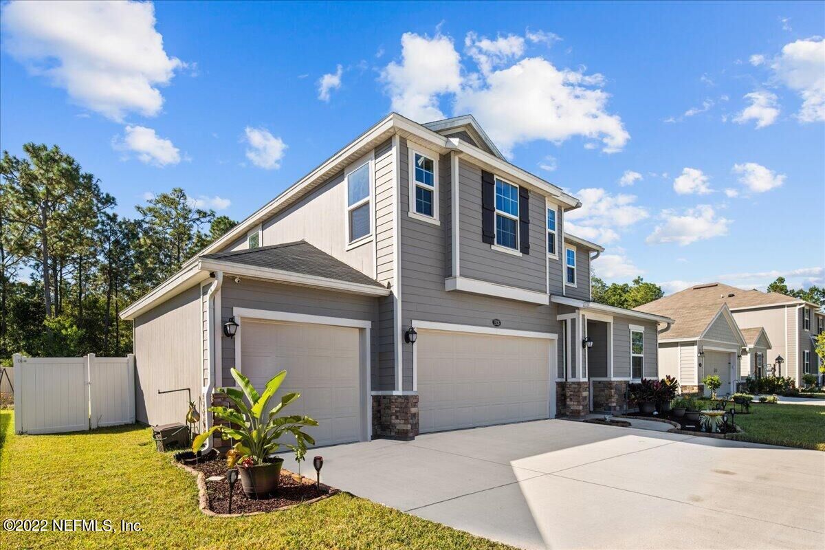 Property Photo:  13328 Avery Park Lane  FL 32218 