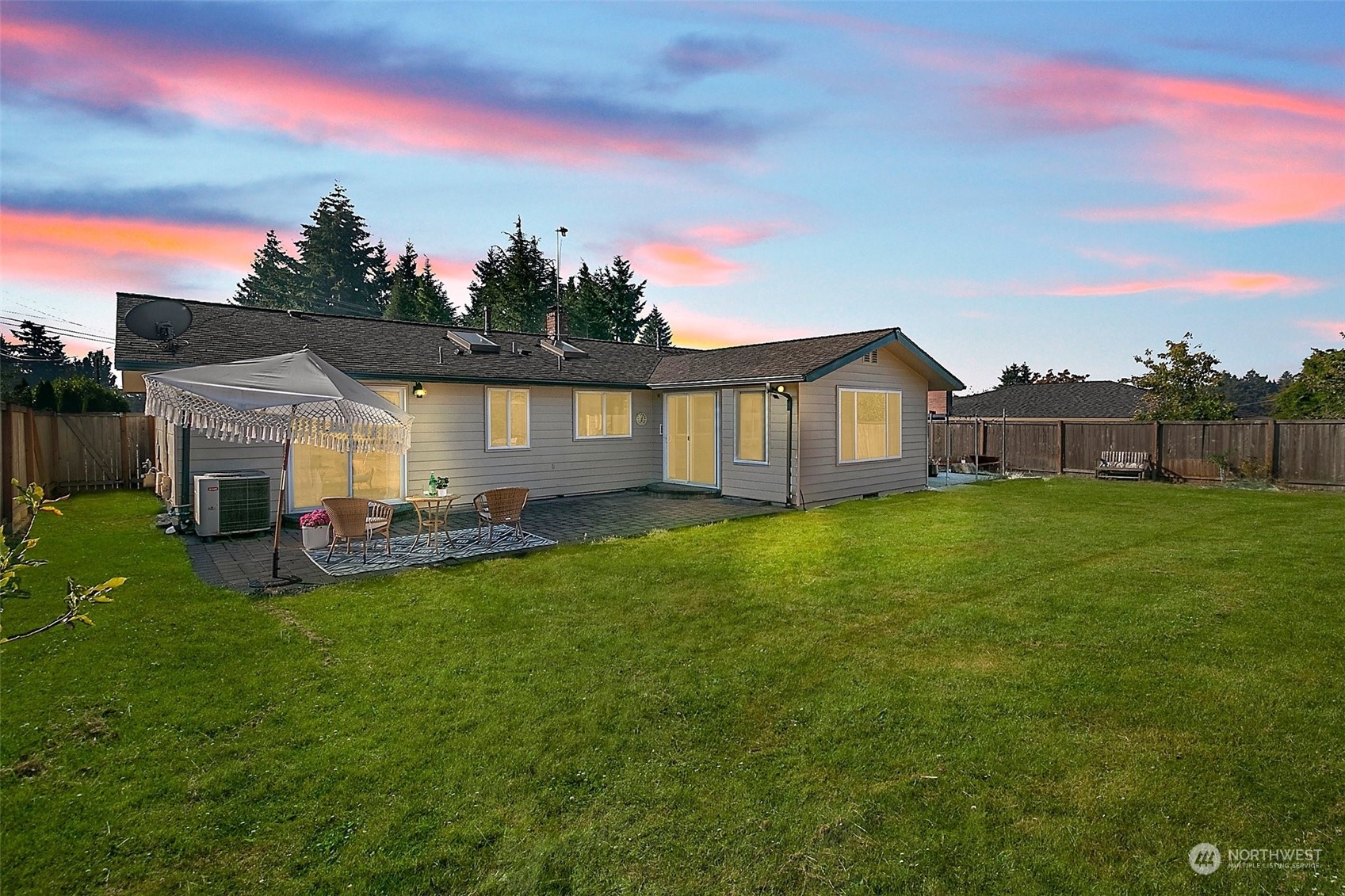 Property Photo:  10730 SE 232nd Street  WA 98031 