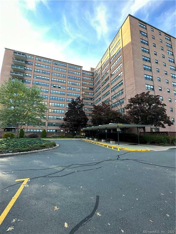 Property Photo: 31 Woodland Street 12F CT 06105