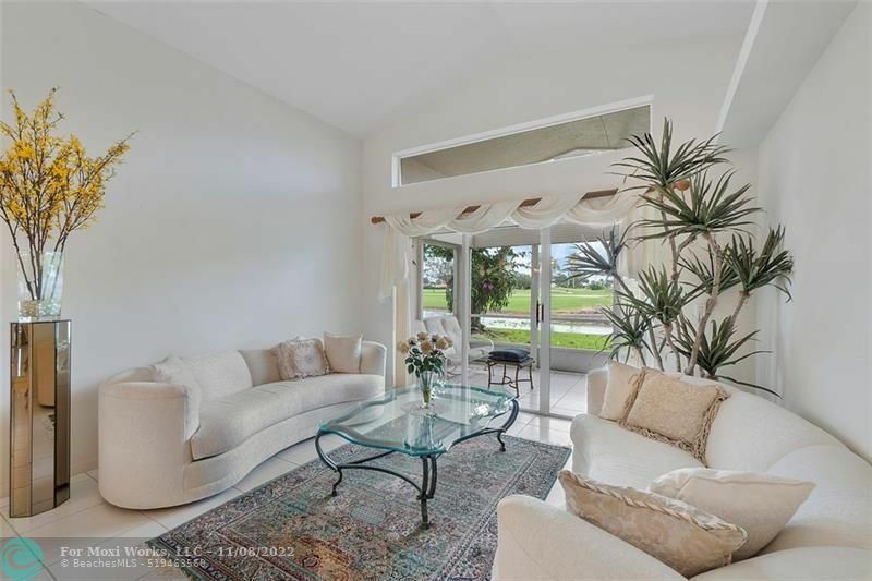 Property Photo:  6737 Sun River Rd  FL 33437 