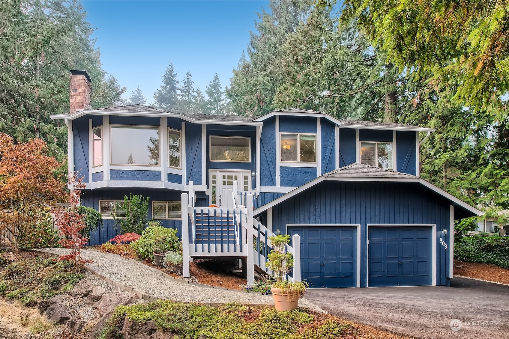 809 W Sunset Way  Issaquah WA 98027 photo
