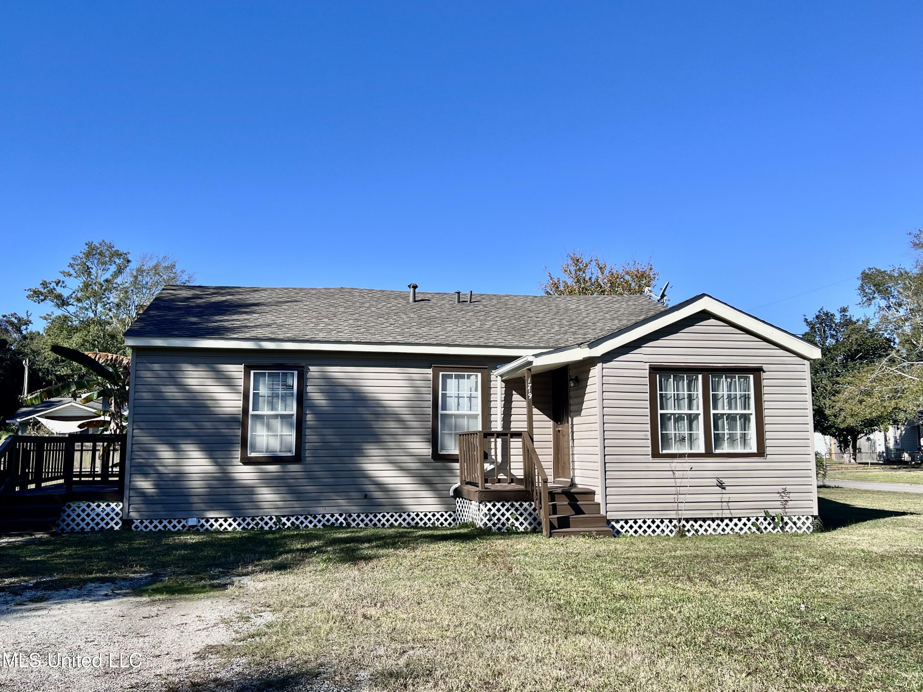 Property Photo:  1719 12th Street  MS 39567 